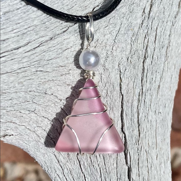 HAND CRAFTED Pink Sea Glass Pendant Necklace with Pearl Bead Wire Wrapped - Picture 3 of 5